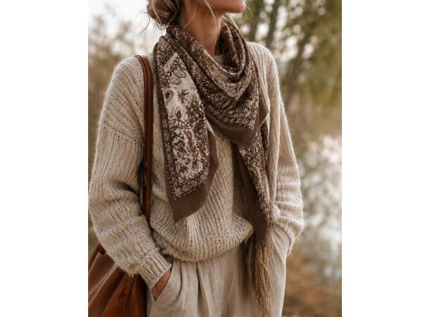 Skjerf ull paisley 85x85cm brun Lev. start september 