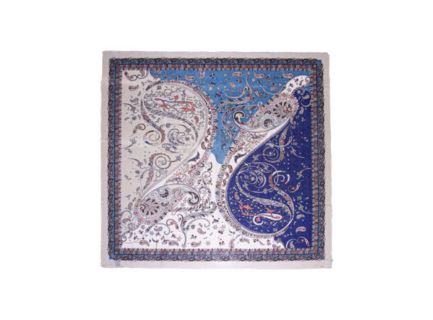 Skjerf mønstert 130x130 blå 