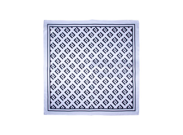 Skjerf klassisk SILKE 70x70 sort 
