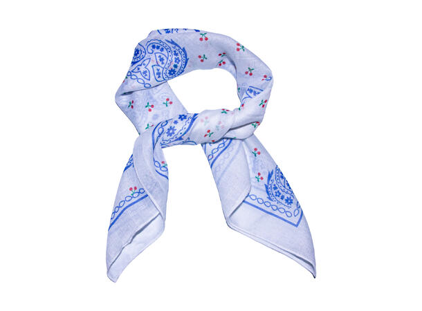 Skjerf m/kirsebær 58x58cm hvit/blå 