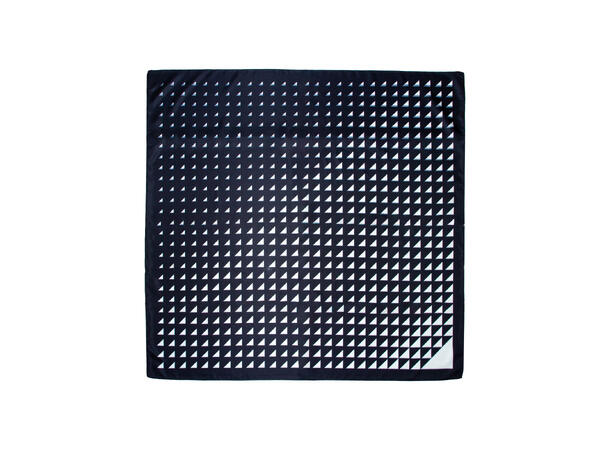 Skjerf småmønstret 90x90 sort 