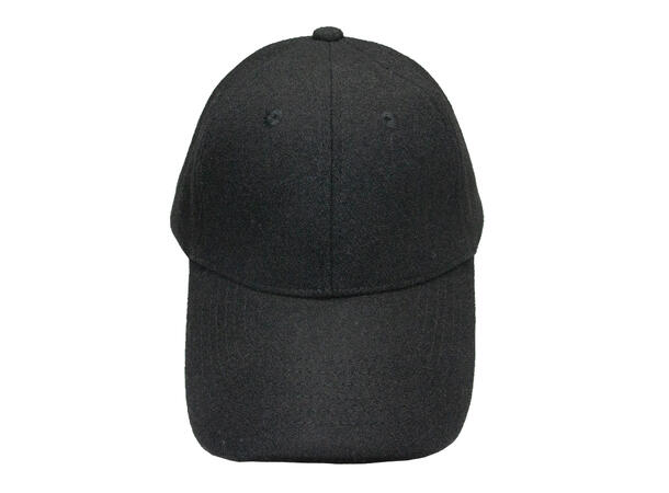 Caps ull sort* Høst25 