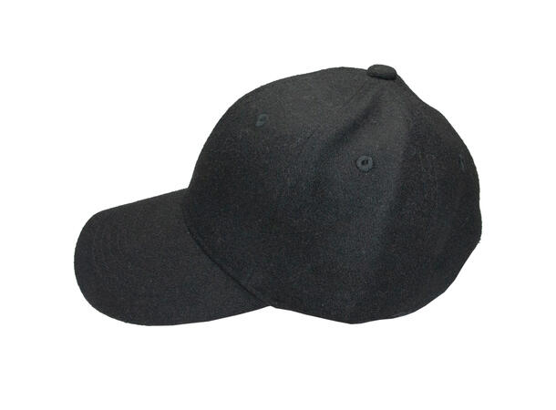 Caps ull sort* Høst25 