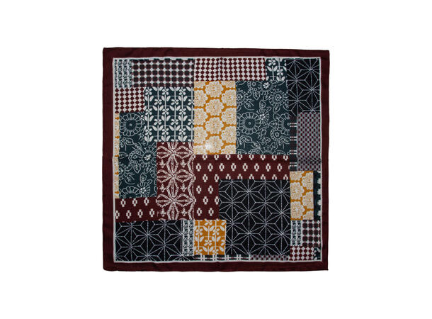 Skjerf m/flere motiver 65x65 vinrød 