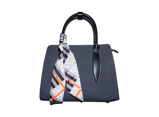 Veske m/skjerf og hank m/sølv tilbehør sort 